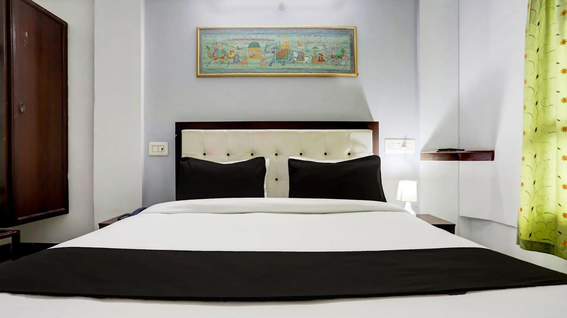 Super Collection O Lake Palace Road Udaipur 4*,  Inde
